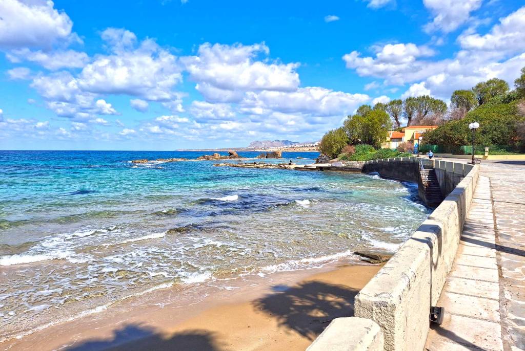 A park by Koum Kapi Beach.