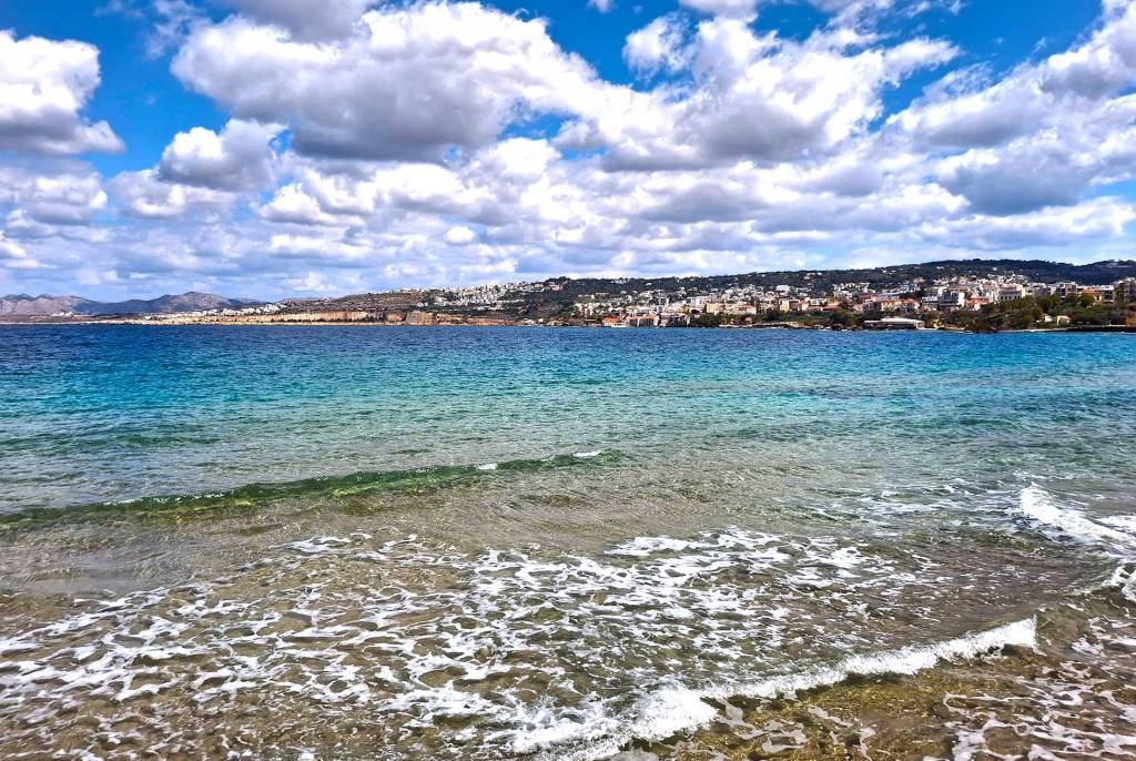 The coast of Koum Kapi Beach.