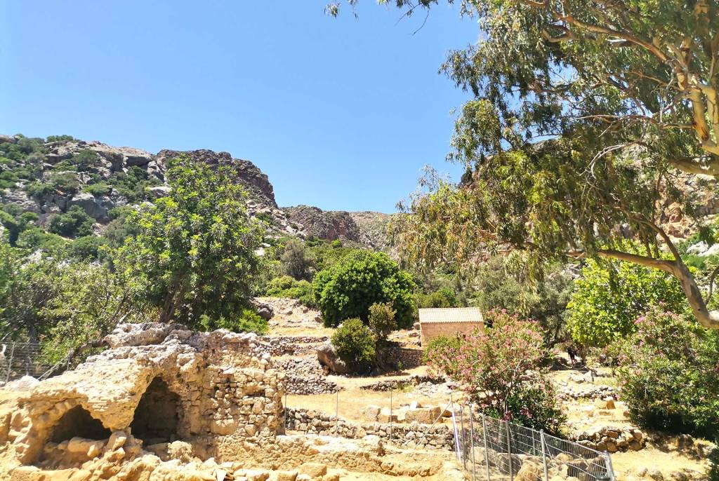 A stone bridge and the church of Panagia in Lissos.