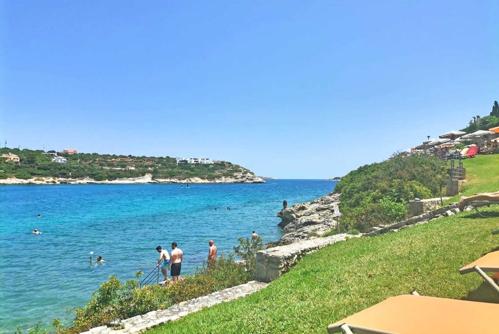 A cliff in Loutraki Beach.