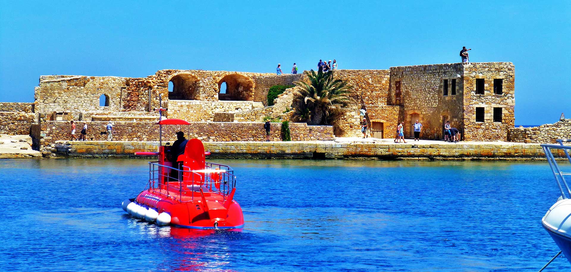 Semi-Submarine Boat Tour