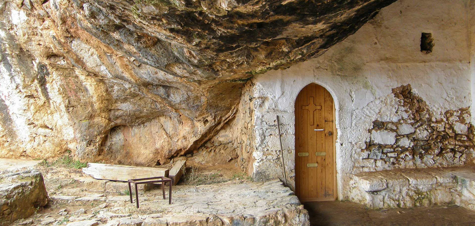 Arkoudospilios Cave