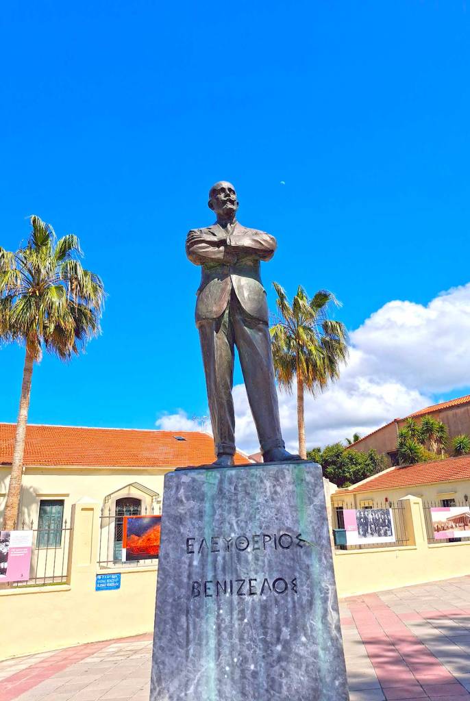 The statue of Eleftherios Venizelos in the heart of Halepa.