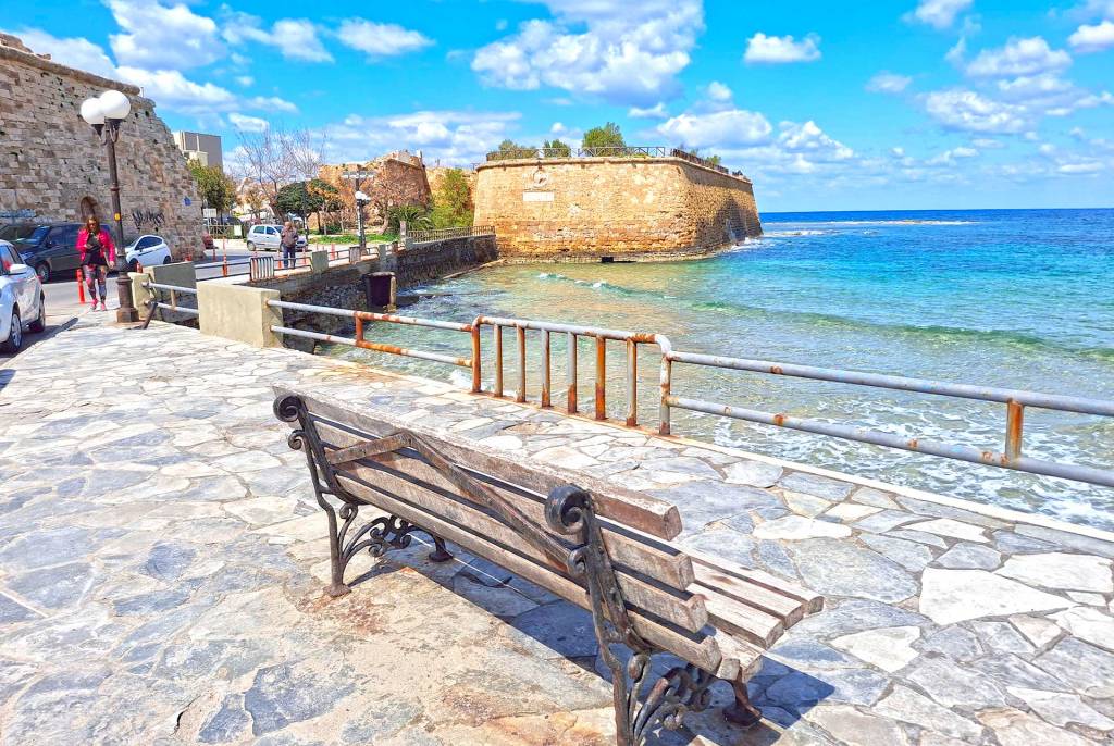 A bench opposite the Sabbionara Rampart in Chania.