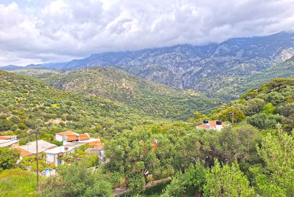 Mountain views from Moni Village in Chania.