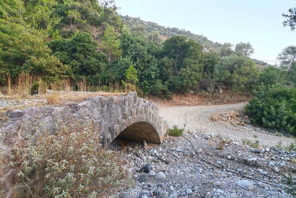 A stone-built bridge in Moni Village.