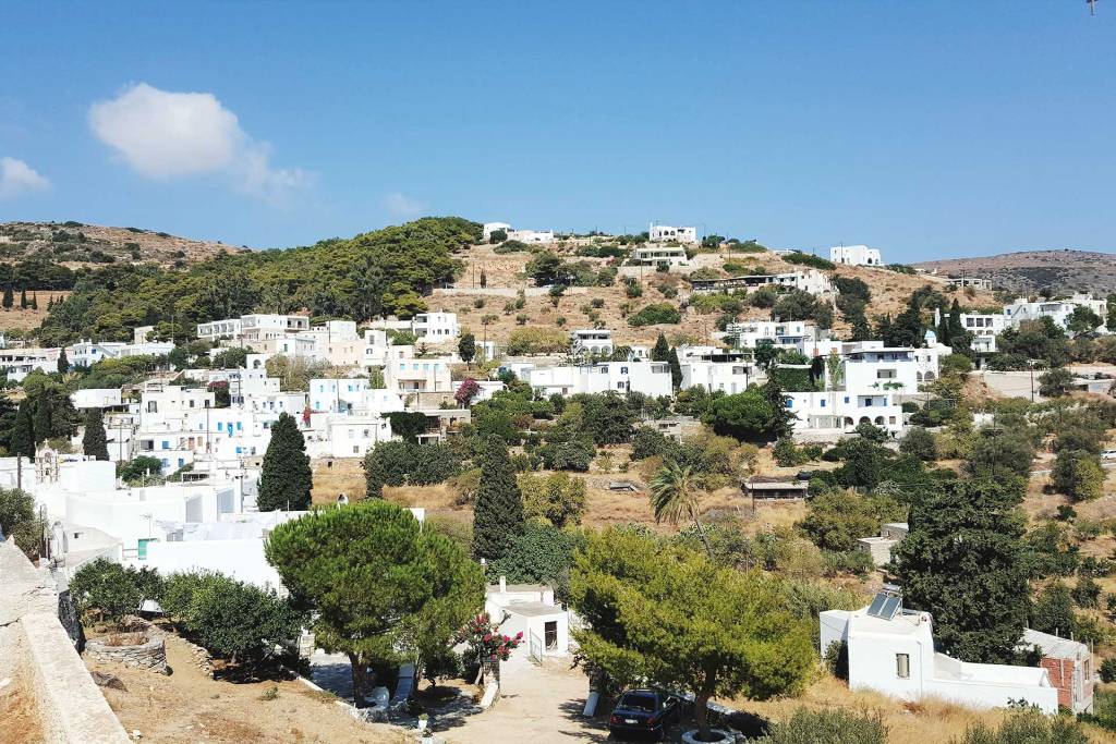 The mountainous village of Lefkes in Paros.