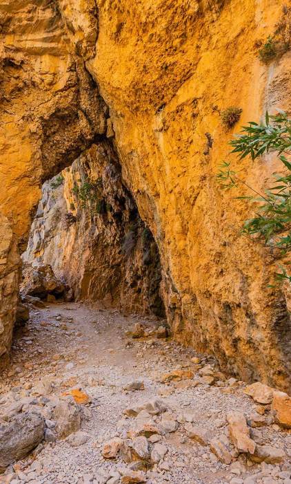 A rocky passage in Imbros Gorge.