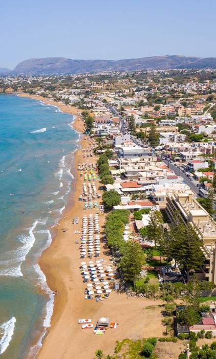Seaside complexes and the organized beach in Kato Stalos.