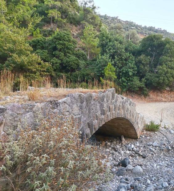 A small stone-built bridge in Moni Village.
