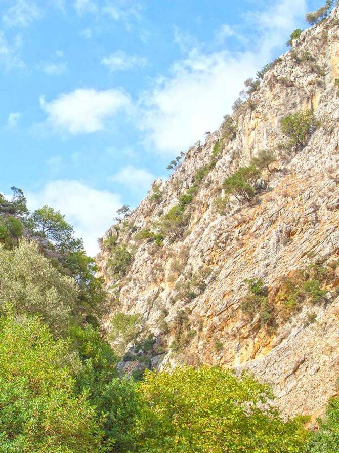 The mountains of Therisso Village.